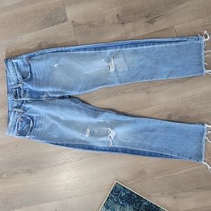 Levi 501s mid rise straight jeans size 2 or 26x28